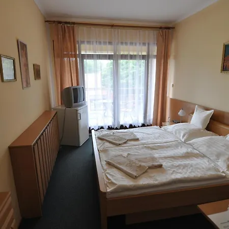 Atrium Hotel 3*