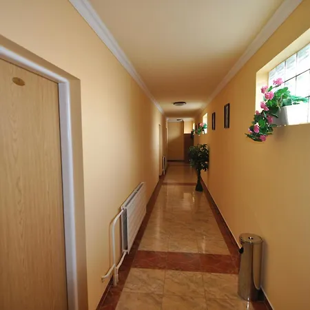 فندق Atrium 3*