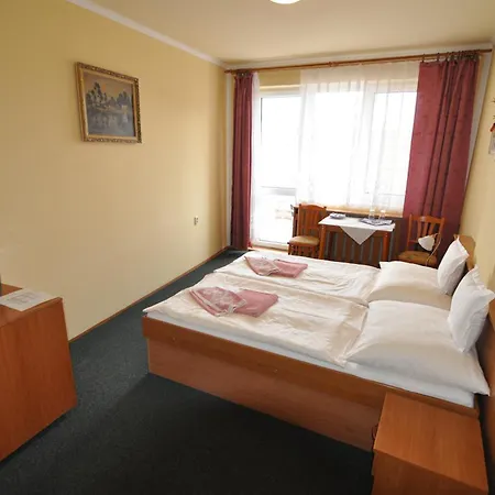 Atrium 3*