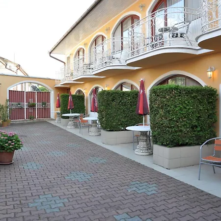Otel Atrium